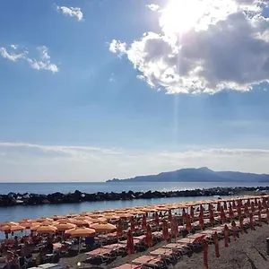 Appartamento Centrale Comodo Alle Spiagge E Stazione Ferroviaria Appartamento